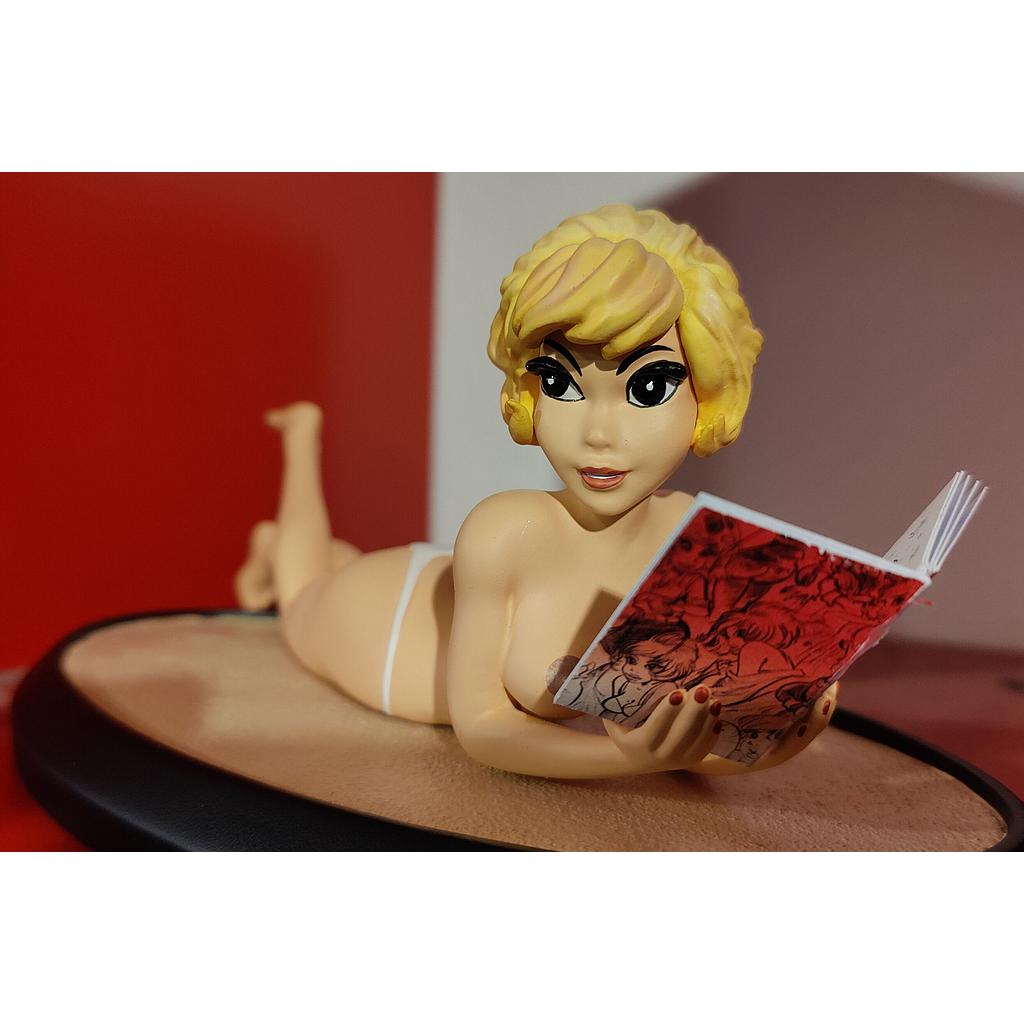 Figurine résine Natacha - Sea, Sexy and Sun